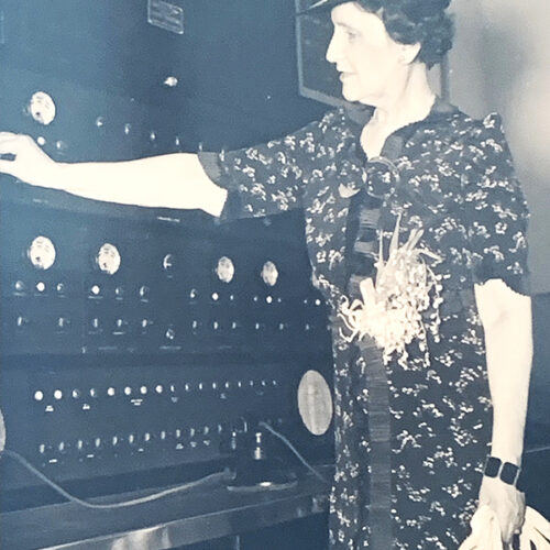 Nellie T Ross